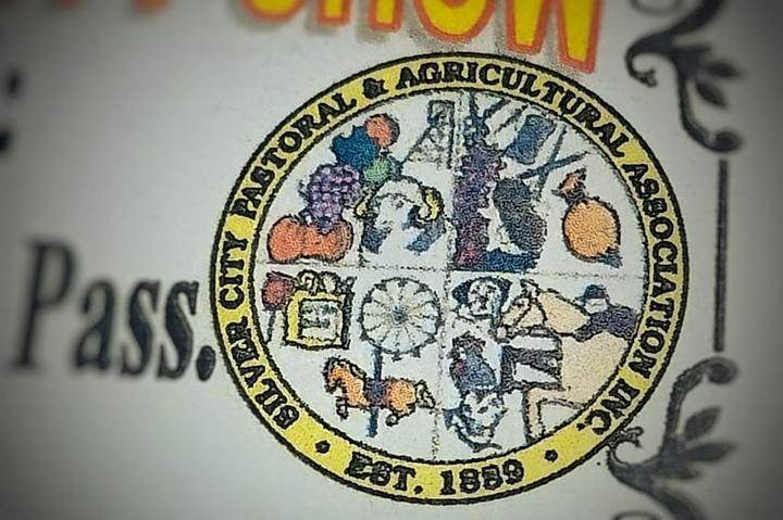 The design of the Entry Pass is echoed in the 1989 tapestry